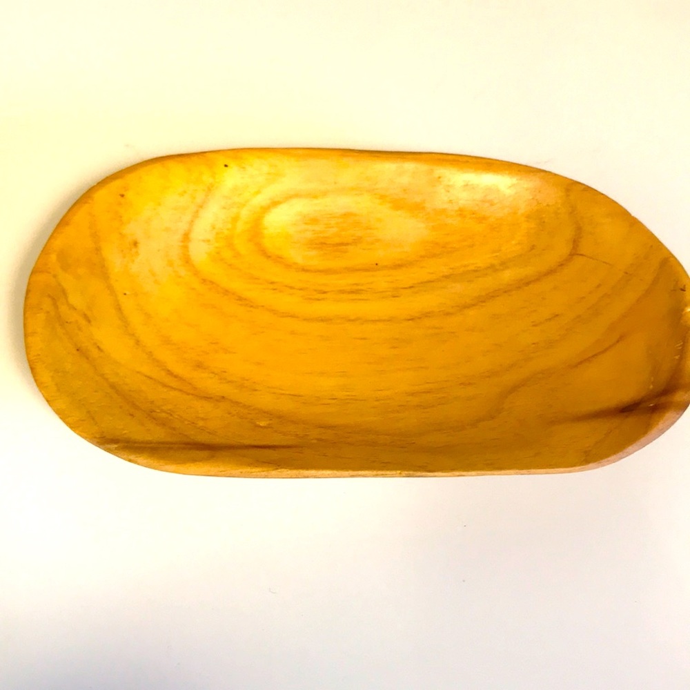 Carved soap dish